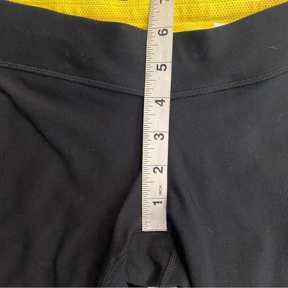 Nike Dri Fit Livestrong Cropped Legging Women Size XS  Stretch biker